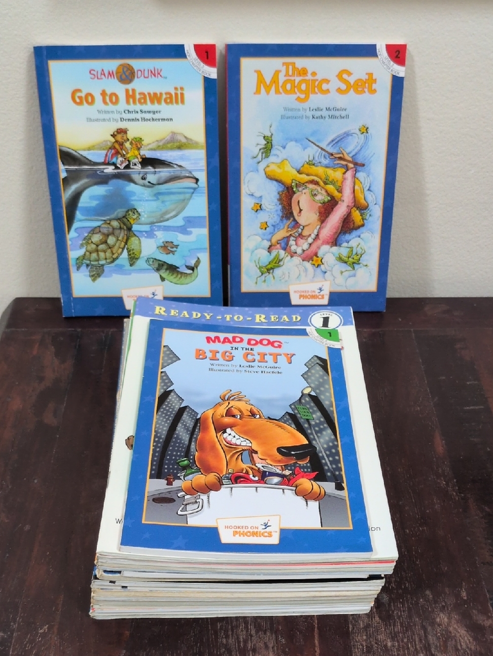 Scholastic Hooked on Phonics Set of 19 Leveled Children's Books Levels 1 & 2
